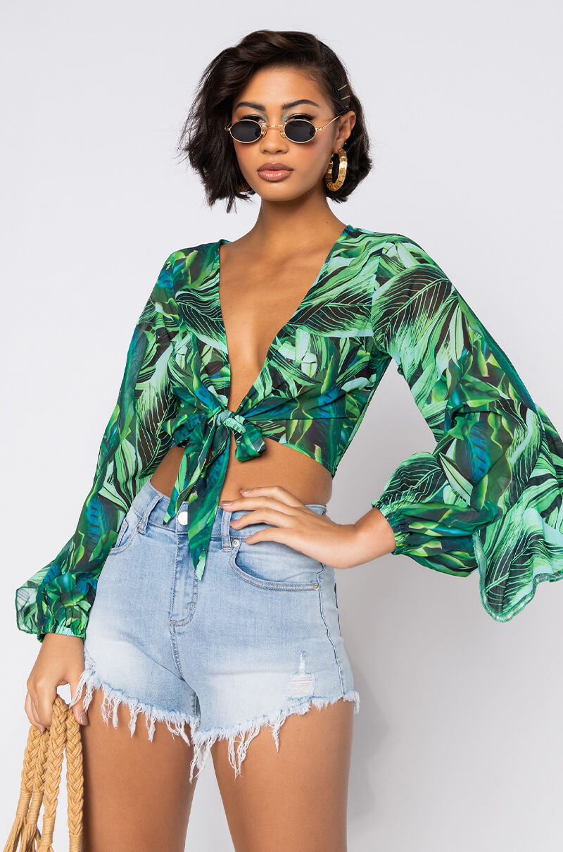 ON A STROLL TIE FRONT TOP