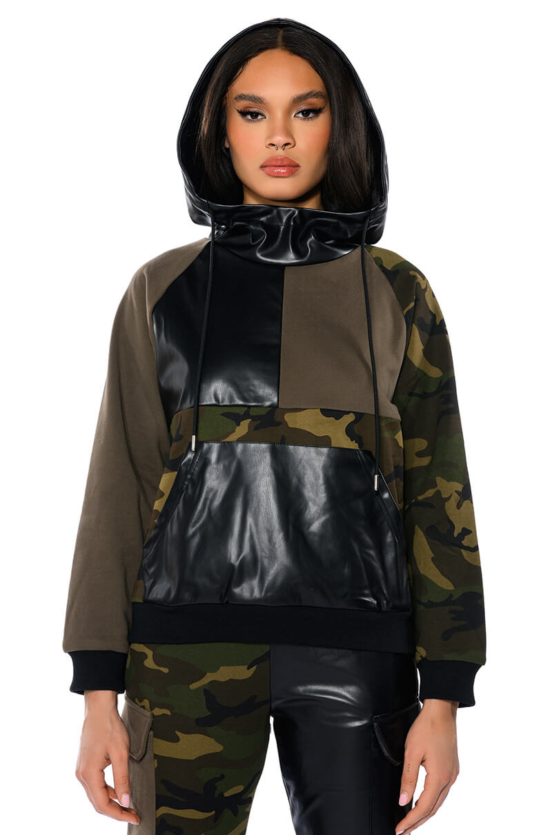 ONE AND ONLY COLORBLOCK SWEATSHIRT