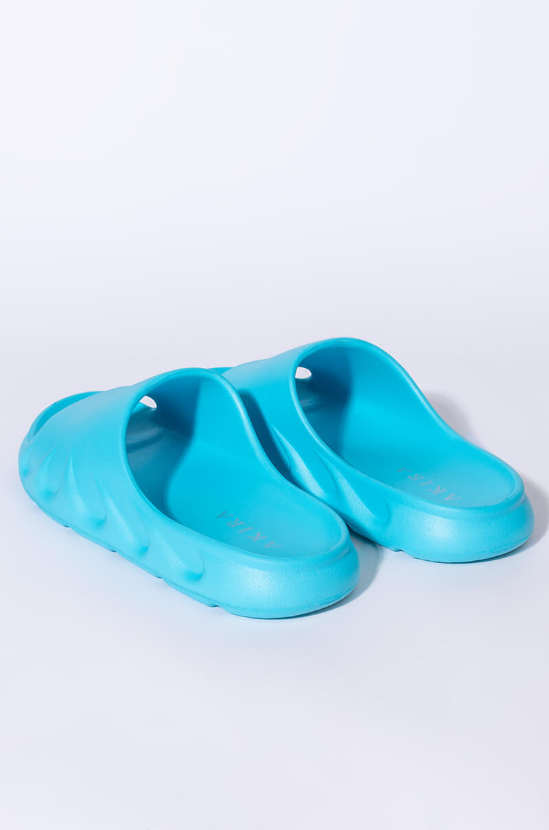 ONLY IN MY DREAMS FLAT SANDAL IN BLUE