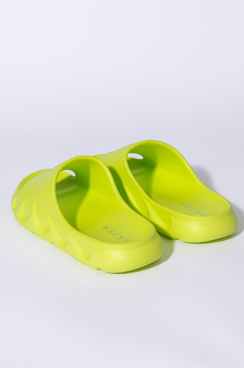 ONLY IN MY DREAMS FLAT SANDAL IN GREEN