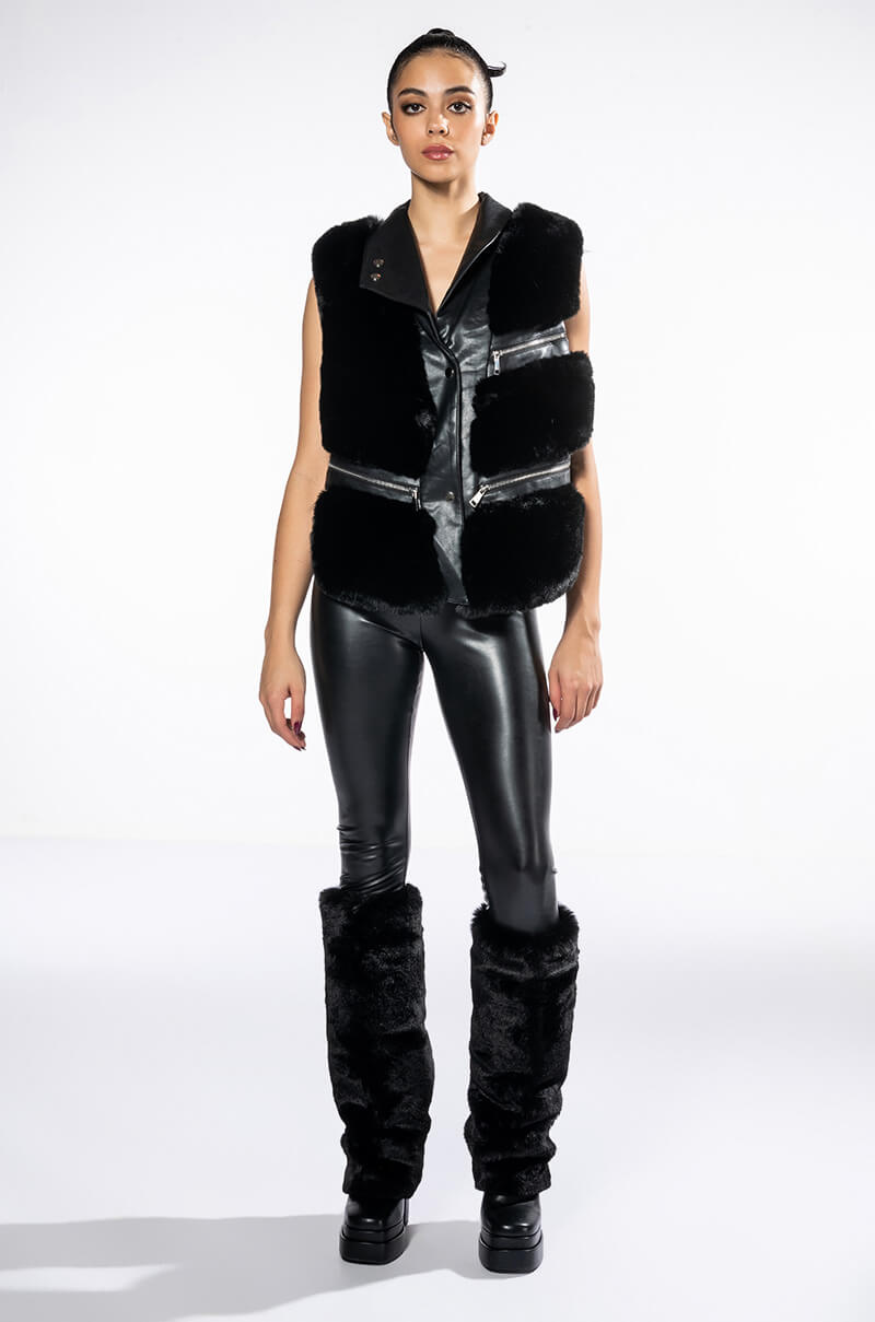 OVERSIZE MOTO VEST WITH FAUX FUR