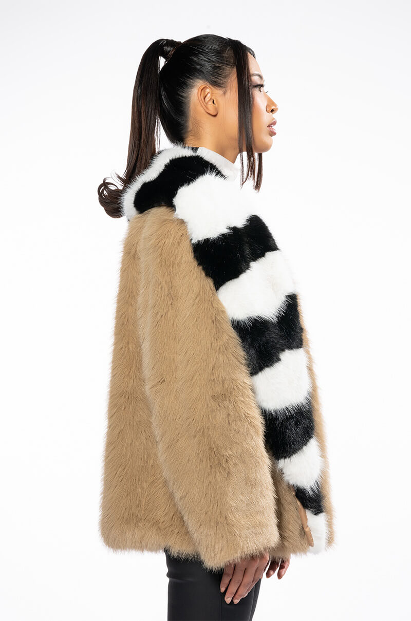 OVERSIZE SOFT FAUX FUR STRIPE JACKET