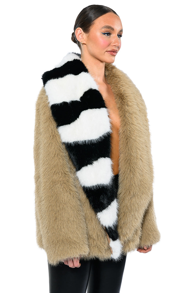 OVERSIZE SOFT FAUX FUR STRIPE JACKET