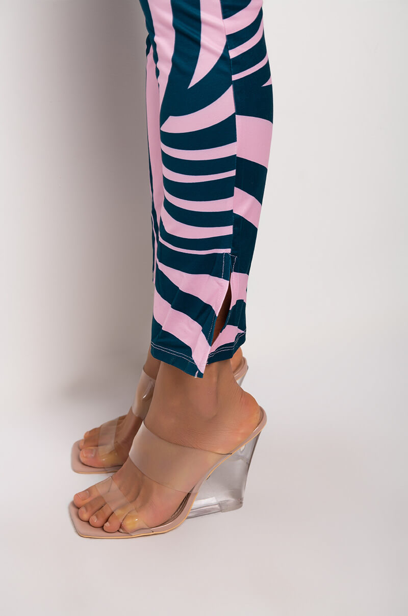 JENNIE STRAIGHT LEG LEGGING WITH SIDE SLIT
