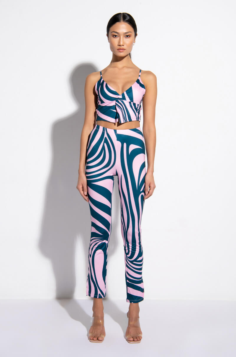JENNIE TWIST FRONT CROPPED TANK