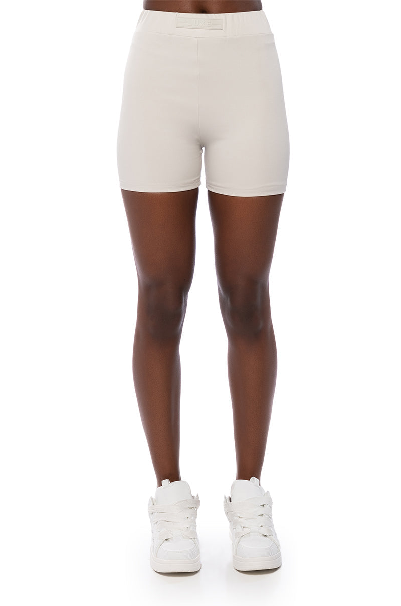 ITS THE PAXTON LUXE SHORT IN LIGHT GREY