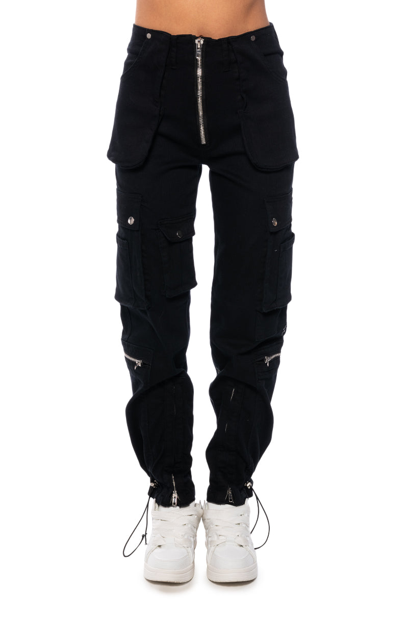 PLAY IT MID RISE STRAIGHT JEANS