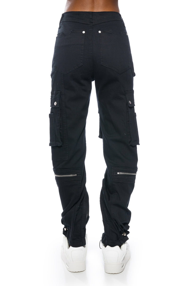 PLAY IT MID RISE STRAIGHT JEANS