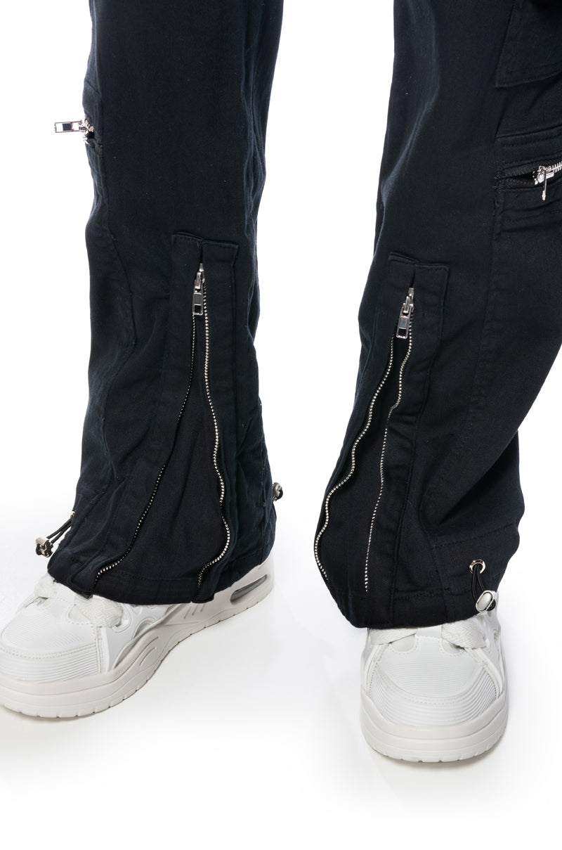 PLAY IT MID RISE STRAIGHT JEANS