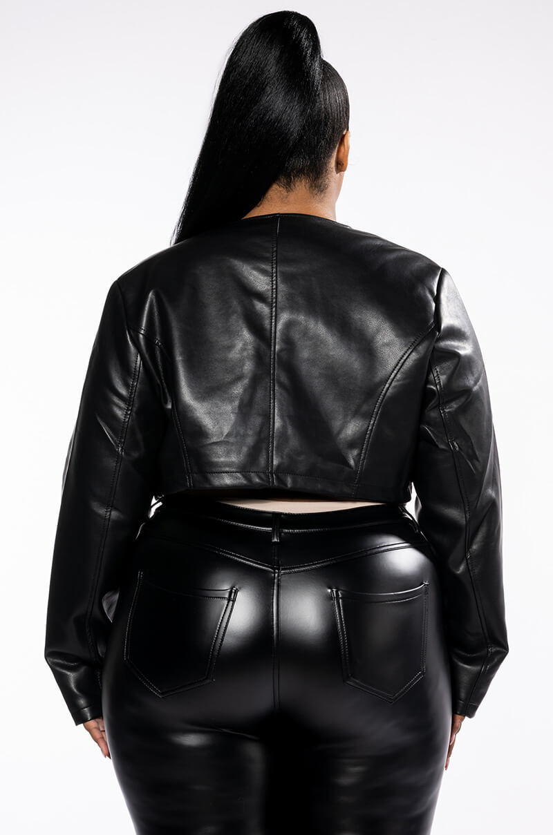 PLUS AZALEA WANG MASTER CROP ANGLE BLAZER