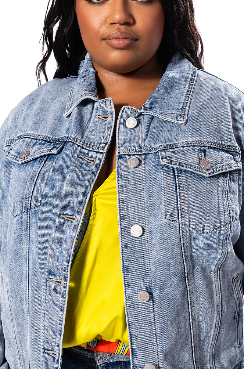 PLUS CLASSIC FIT MID LENGTH DENIM