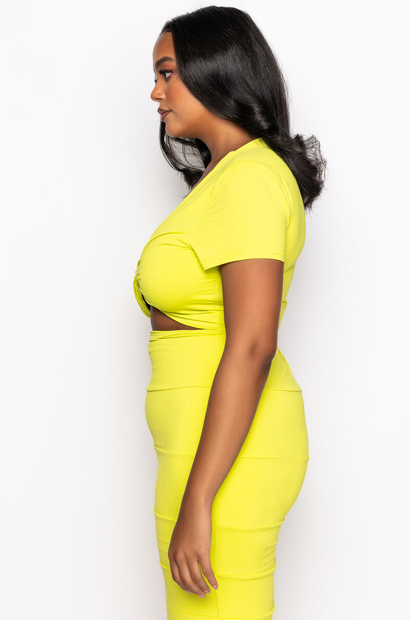 PLUS WORST BEHAVIOR KNOT FRONT CROP TOP