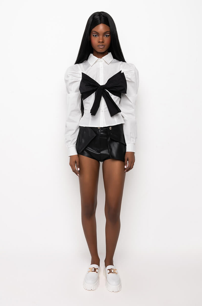 POSH PUFF SLEEVE CROP BUTTON DOWN BLOUSE