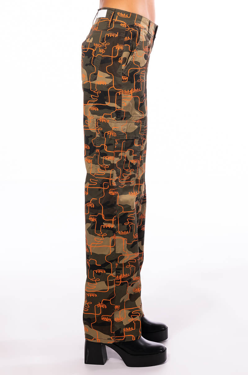 PRINTED CAMO CARGO PANT