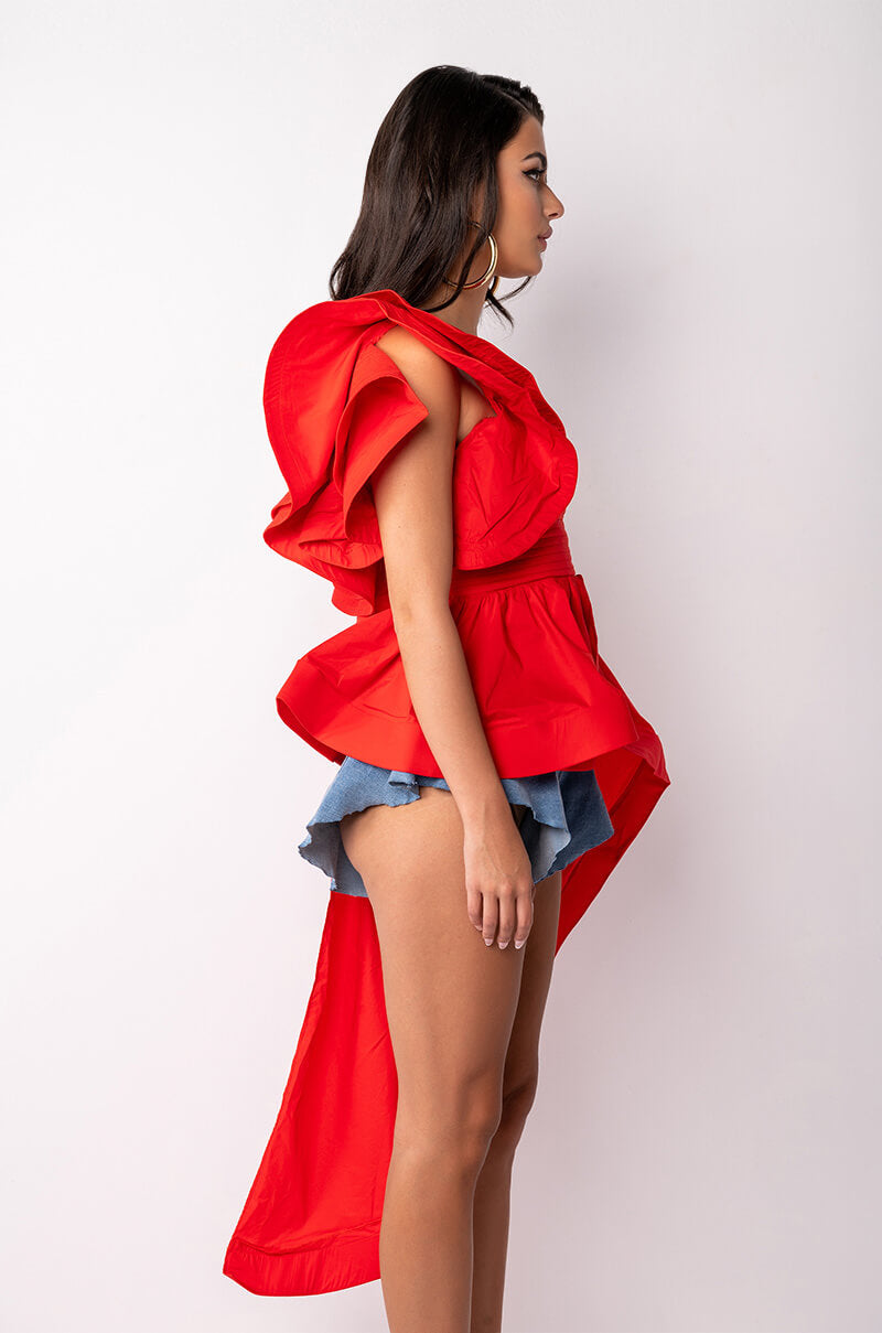 MIA HIGH LOW RUFFLE SLEEVELESS BLOUSE