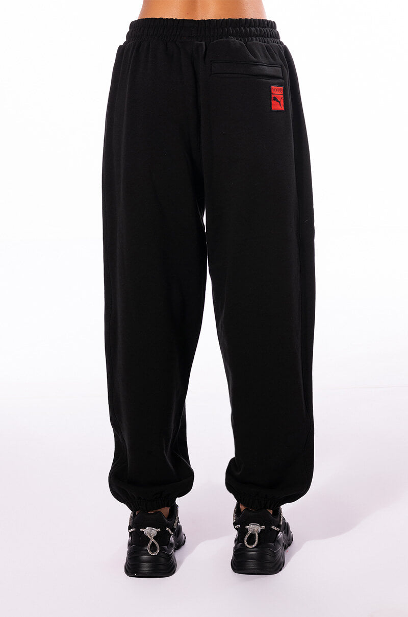 PUMA x VOGUE RELAXED SWEATPANTS