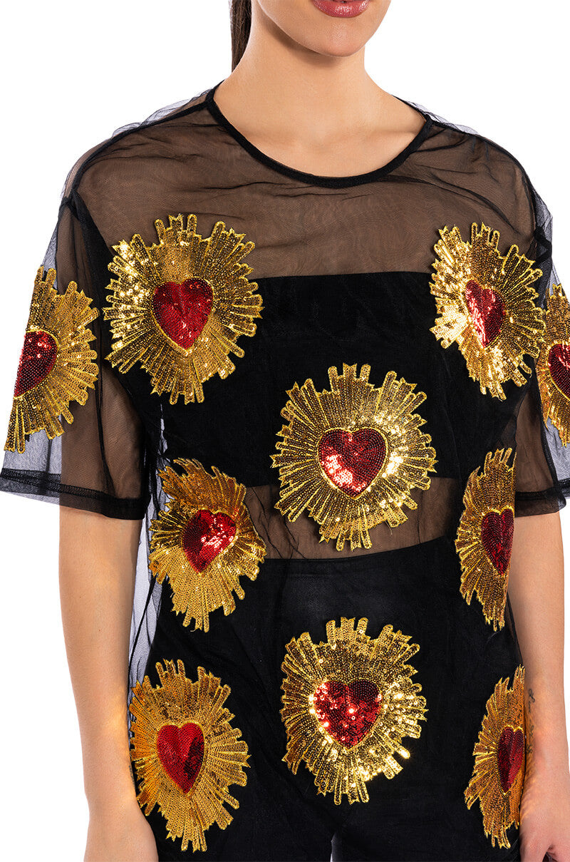 QUEEN OF HEARTS OVERSIZED MESH TEE