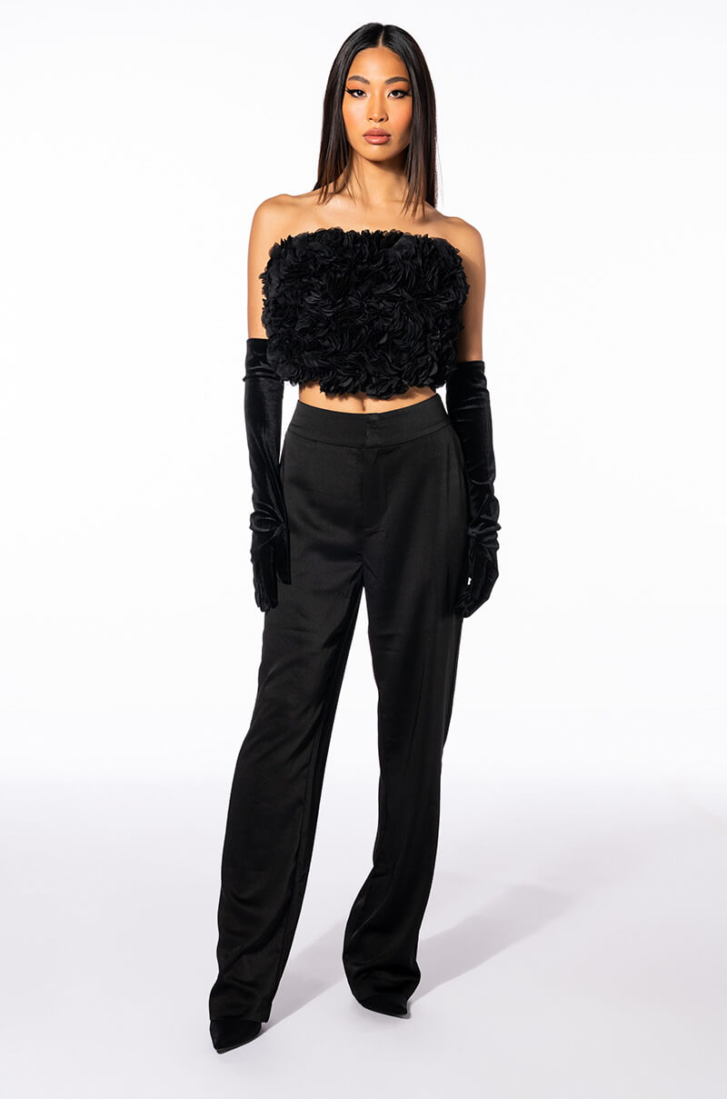 QUEEN OF SPADES BOW DETAIL TUBE BLOUSE