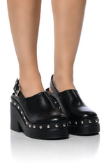 RAVENDELL CHUNKY CLOG IN BLACK