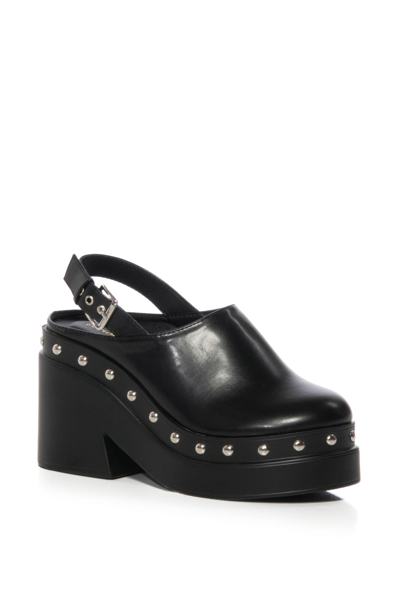RAVENDELL CHUNKY CLOG IN BLACK