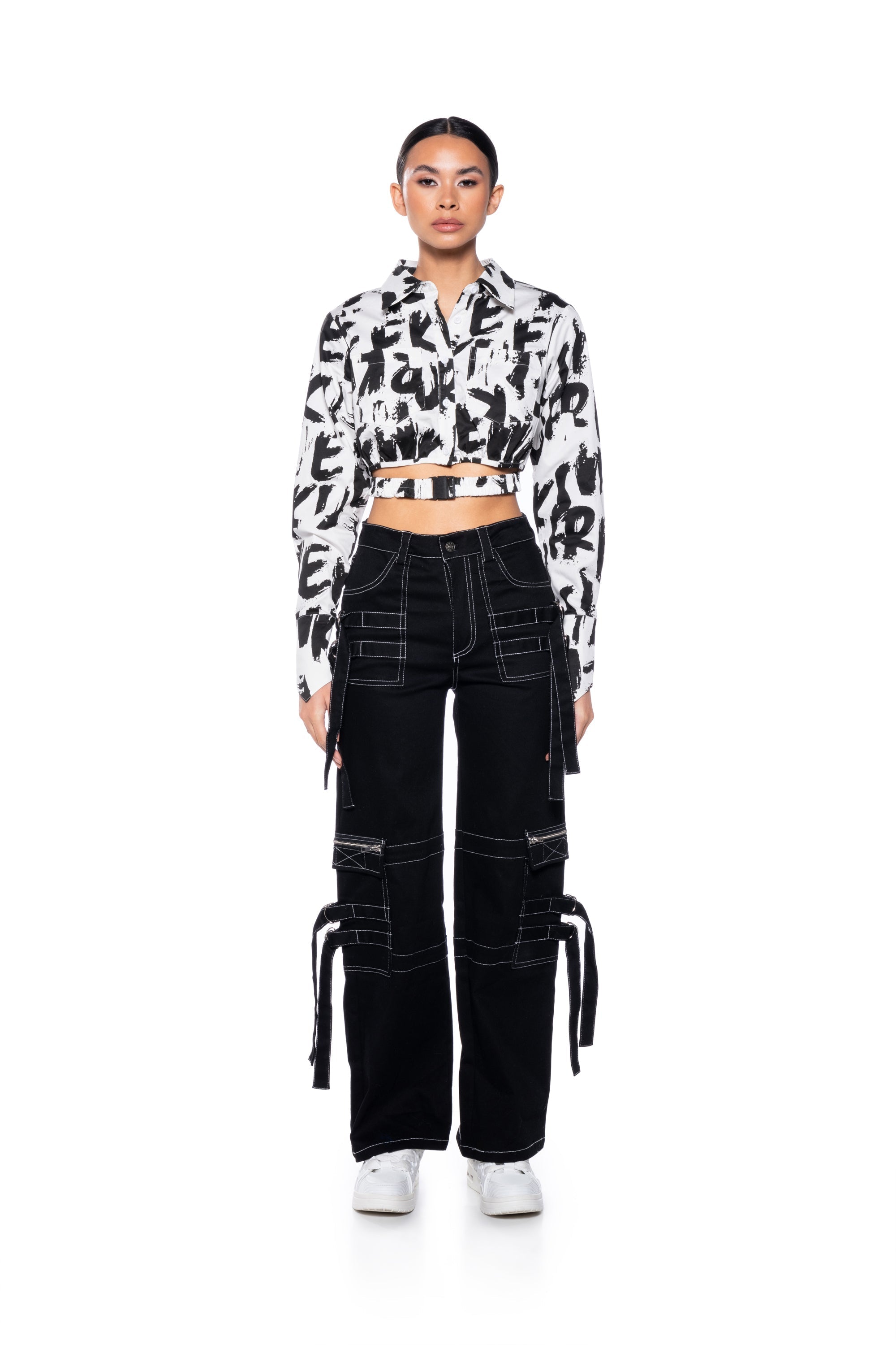 READ BETWEEN THE LINES CROPPED POPLIN BUTTON DOWN SHIRT