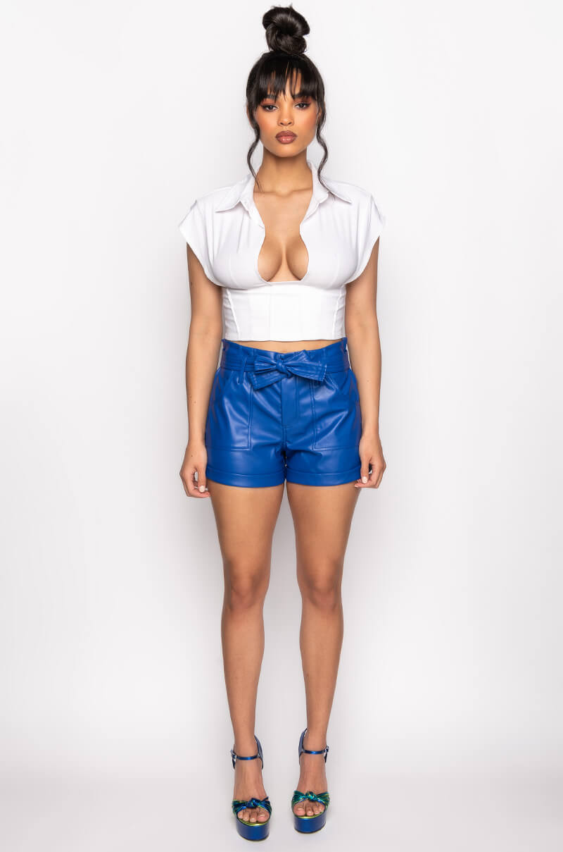 REGARDLESS CROPPED COLLARD BLOUSE