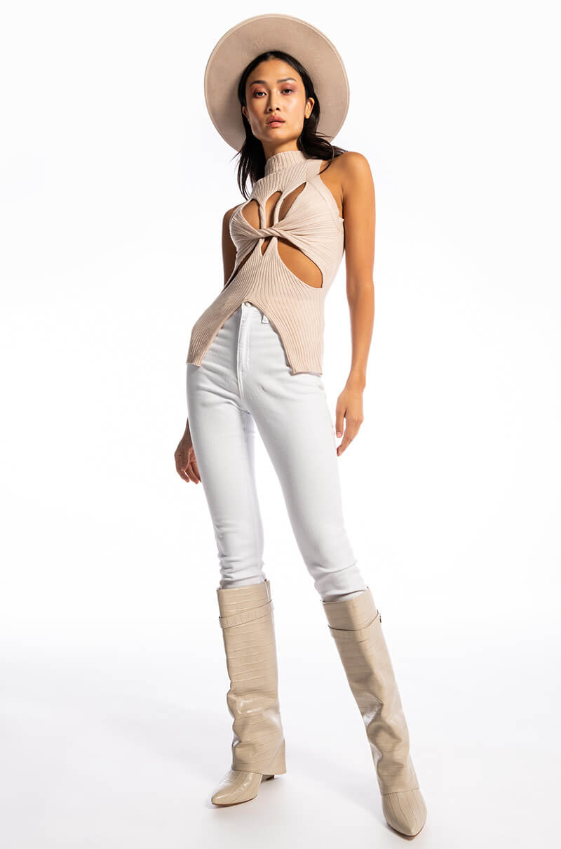 REMI CUT OUT DETAIL KNIT TOP