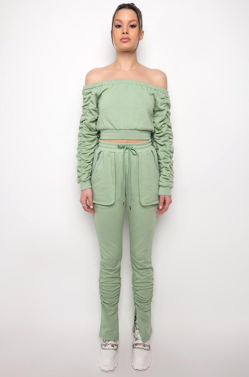 NOAH OFF THE SHOULDER RUCHED SWEATSHIRT