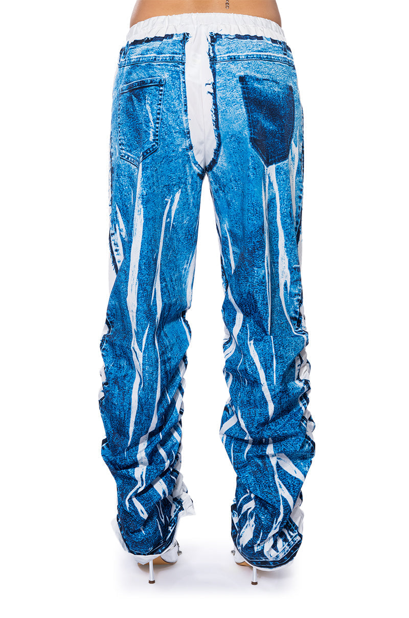 SECOND LOOK PRINTED PARACHUTE PANT