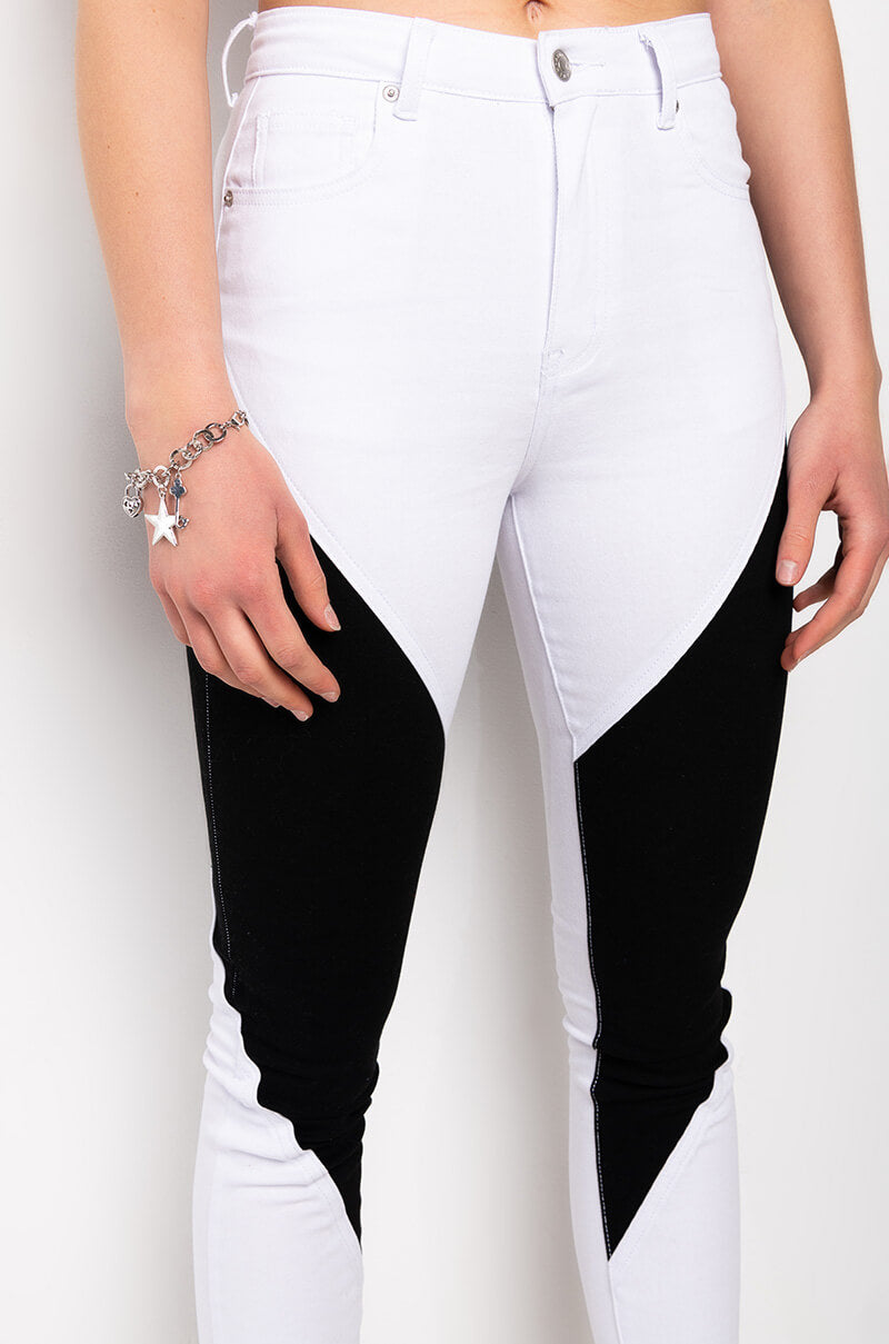 SENSUALITY SKINNY JEANS
