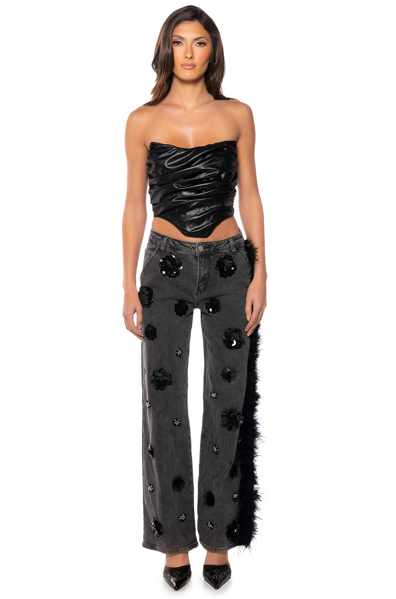 VELVET ROSES APPLIQUE FEATHERED JEANS