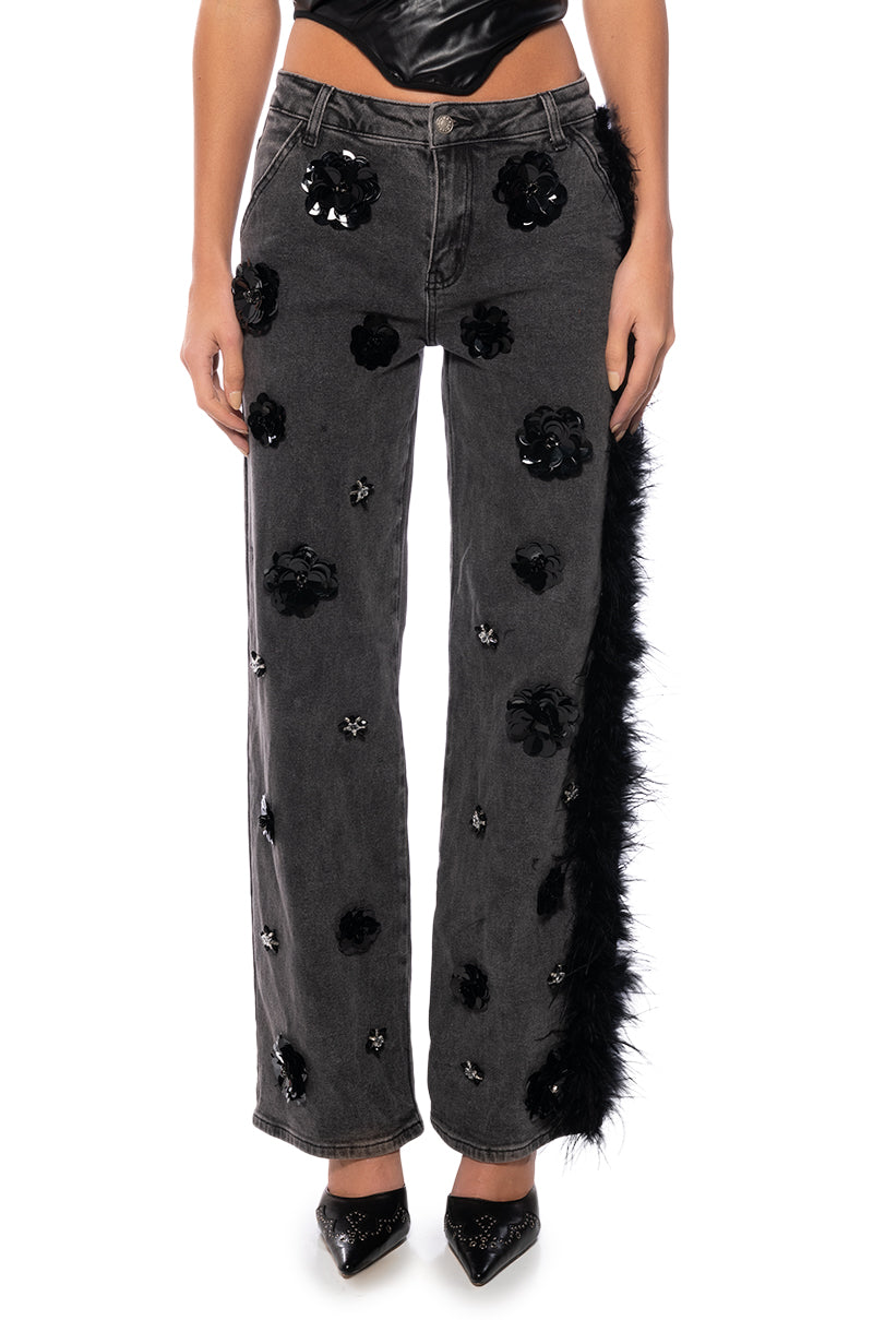 VELVET ROSES APPLIQUE FEATHERED JEANS