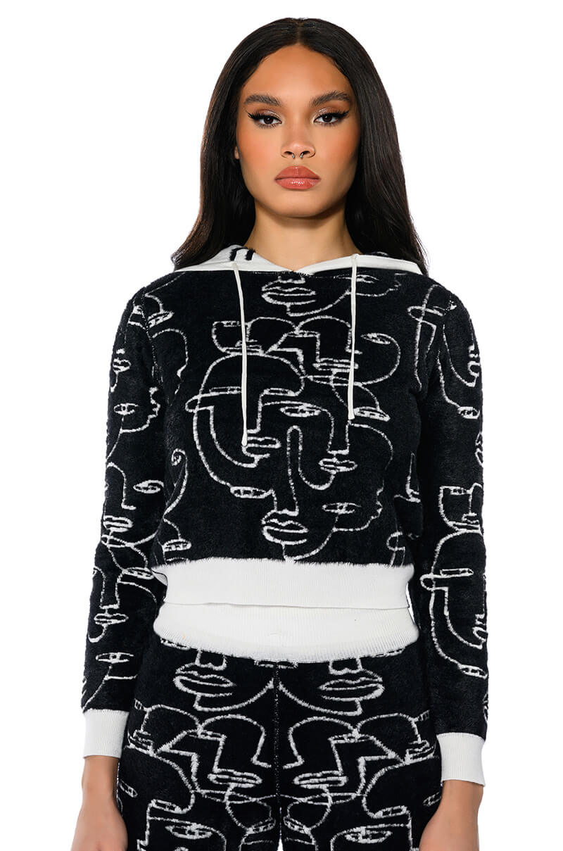 SHE'S GIVING ART LONG SLEEVE HOODED SWEATER
