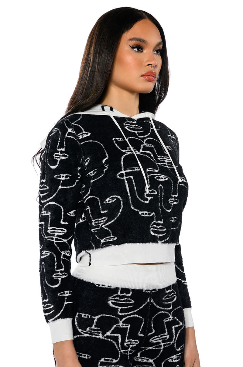 SHE'S GIVING ART LONG SLEEVE HOODED SWEATER