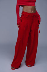 SHOW OUT STRAIGHT LEG PLEATED TROUSER