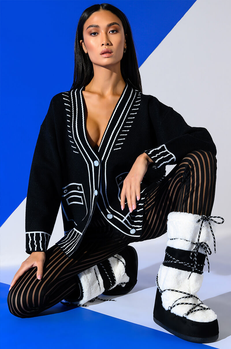 SKETCHY OVERSIZED CARDIGAN