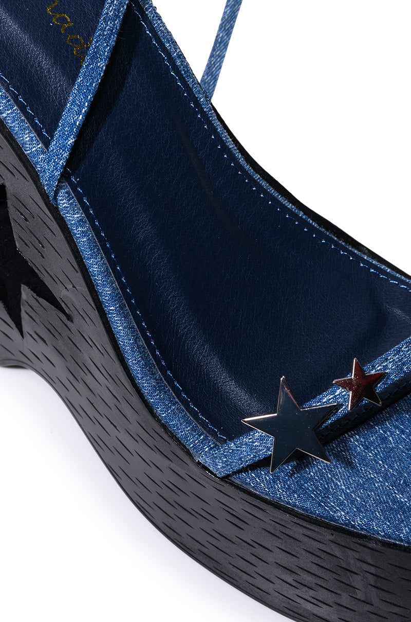 STAR EYED CHUNKY SANDAL WITH CUT OUT ON DENIM