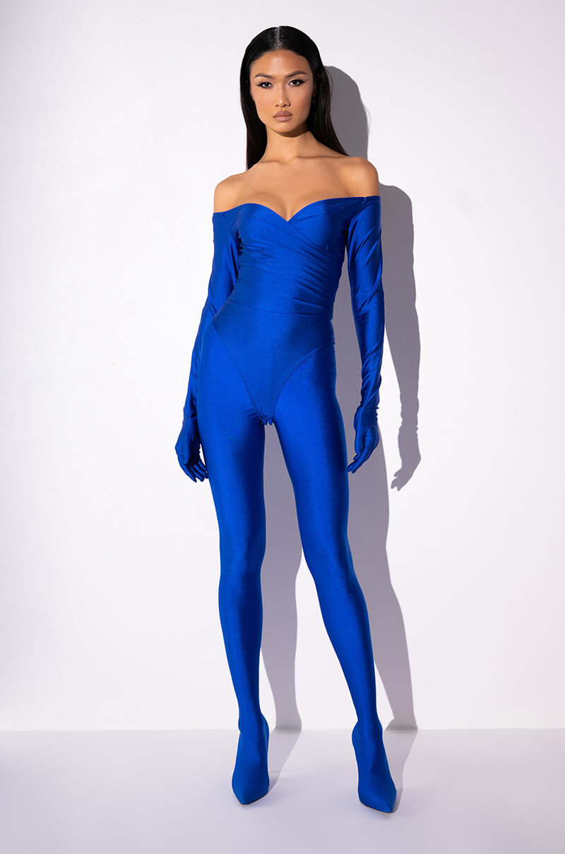 IT'S GIVING MODEL MATERIAL GLOVED BODYSUIT