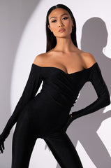 IT'S GIVING MODEL MATERIAL GLOVED BODYSUIT