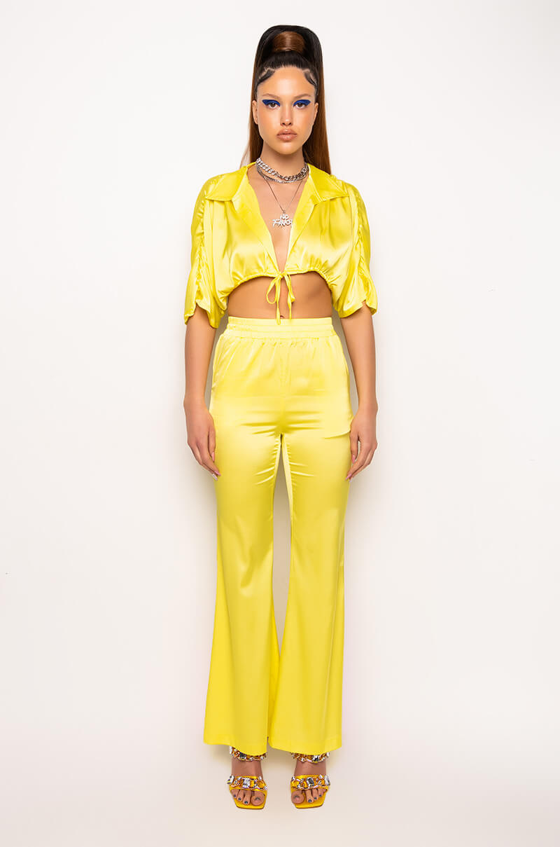STAY GOLD SATIN TIE FRONT CROP BLOUSE