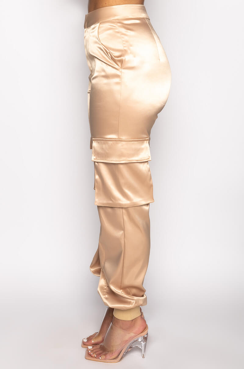 VALERIA SATIN CARGO DETAIL BOMBER