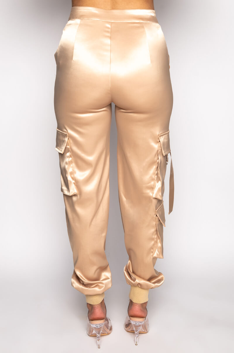 VALERIA SATIN CARGO DETAIL BOMBER