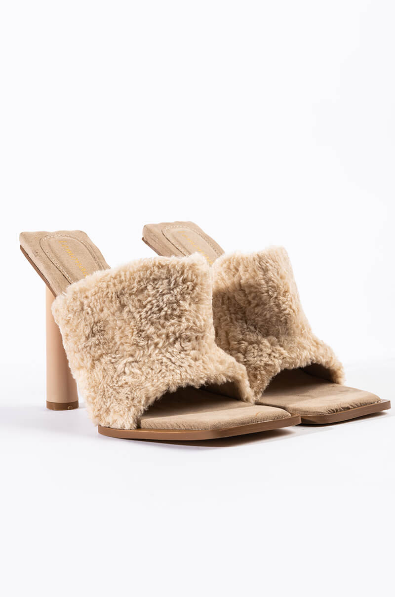 SUNNY CHUNKY SANDAL IN CREAM