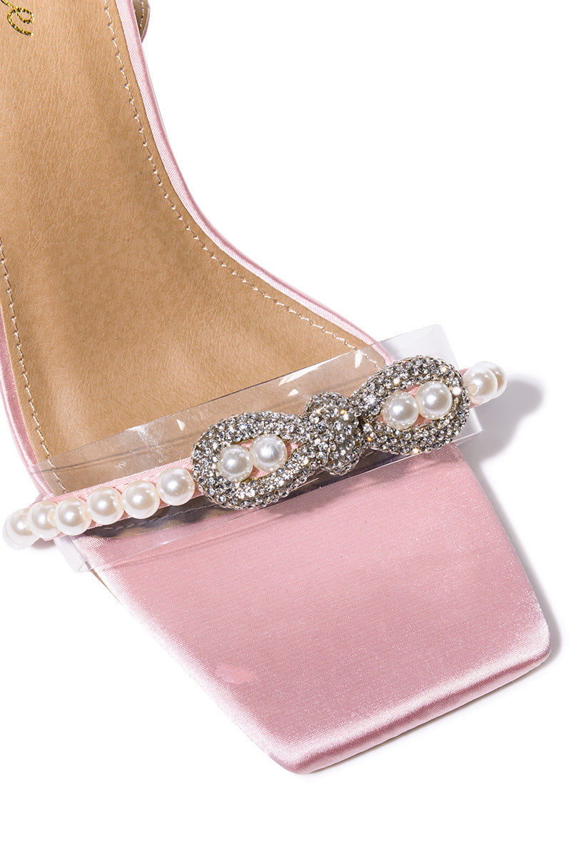 SWEET DREAM PEARL SANDAL IN PINK