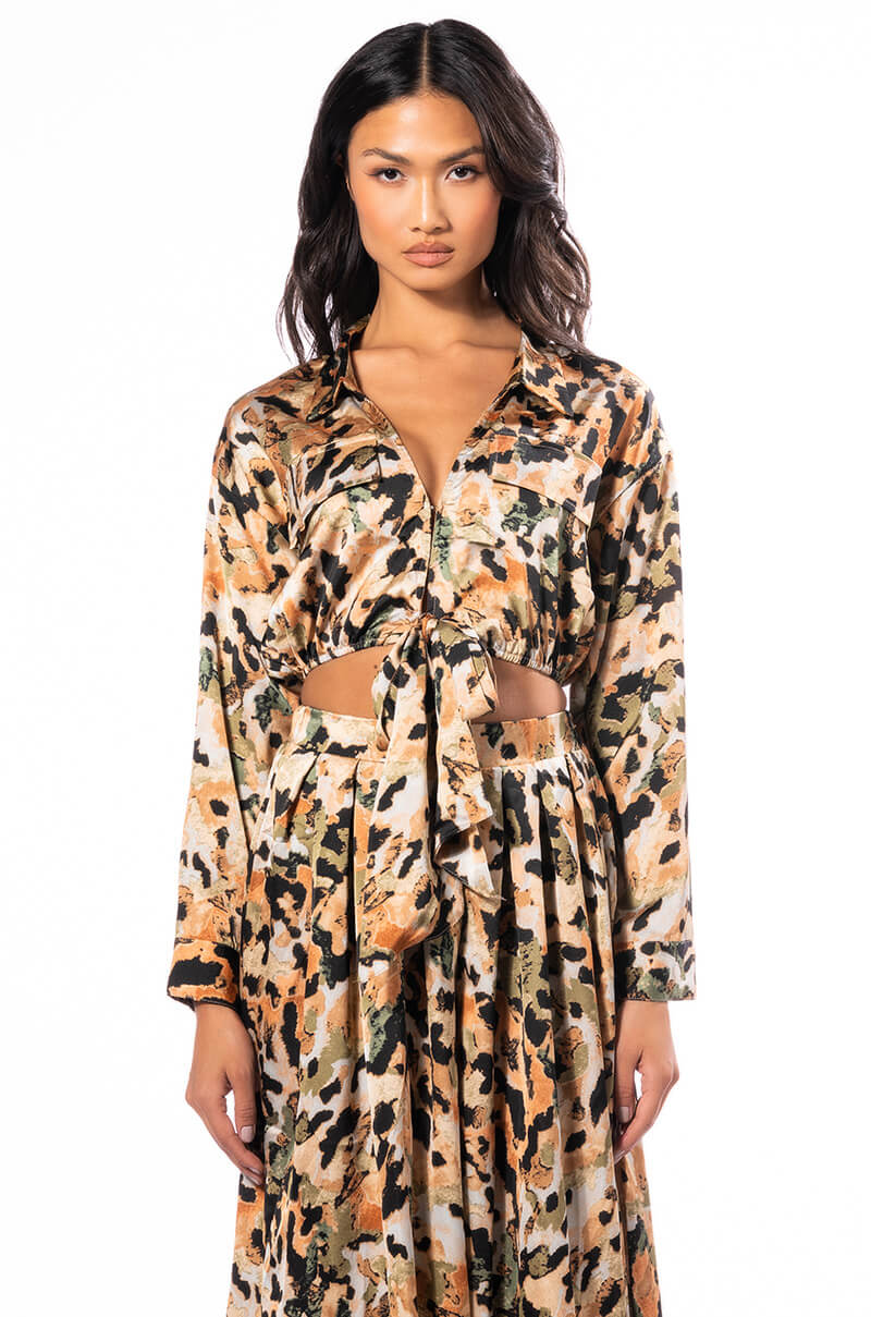 SWEET LOVE TIE FRONT BLOUSE