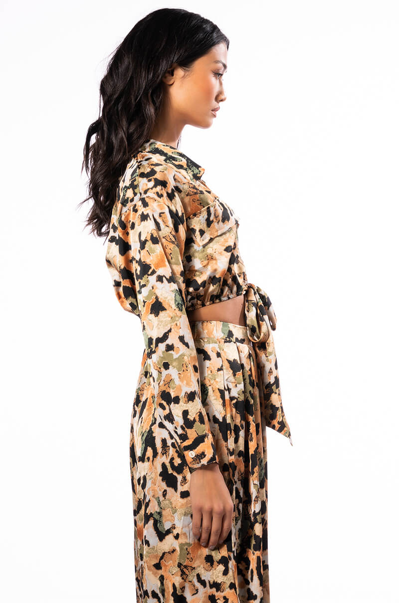 SWEET LOVE TIE FRONT BLOUSE