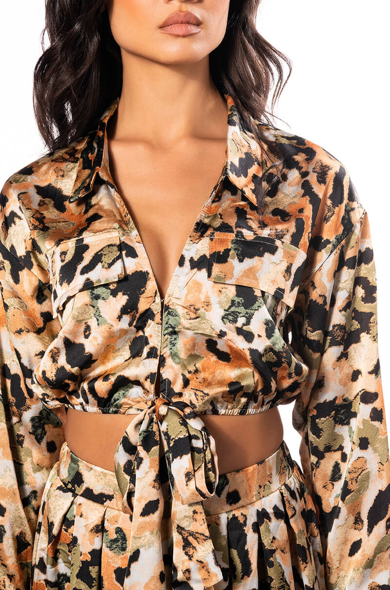 SWEET LOVE TIE FRONT BLOUSE