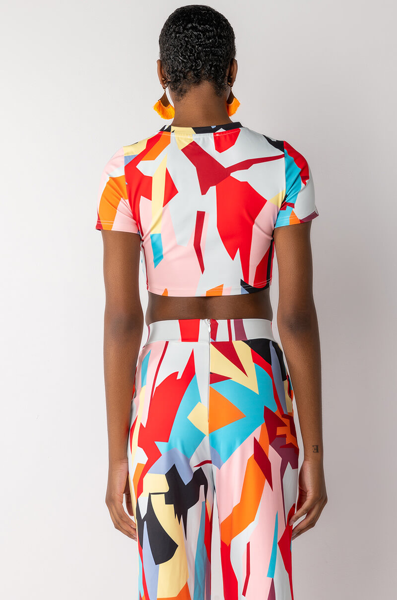TAKIN IT EASY KNOT FRONT CROPPED TSHIRT