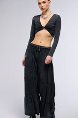 TAYA WASHED TWIST FRONT CROP TOP