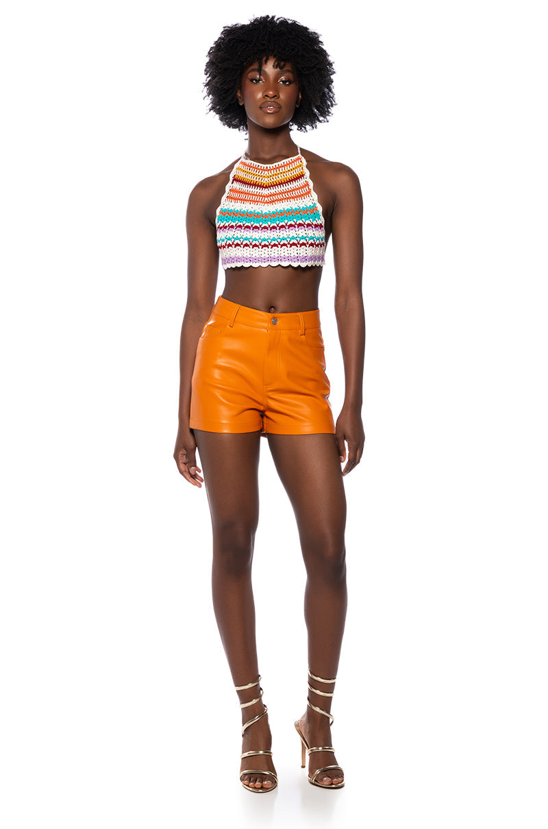 TE QUIERO FAUX LEATHER SHORT